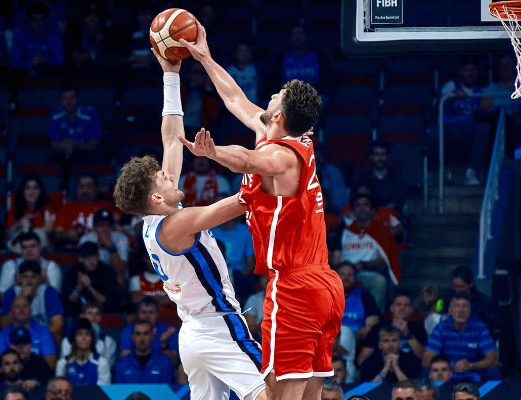 场均20分9板7助，力压约基奇字母哥，欧锦赛首人！火箭真捡到宝了